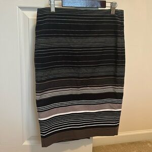 BANANA REPUBLIC black, white and gray striped pencil skirt,  horizontal size 2
